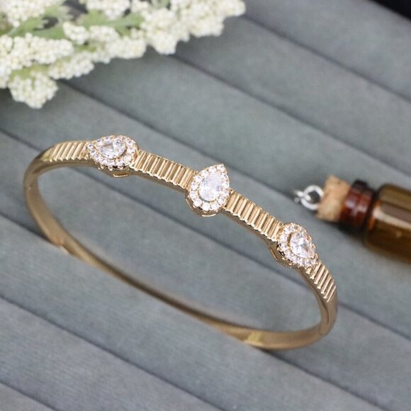 Rose Gold Bangle with Teardrop and Oval Stones, XPBL0537 - Picture 10 of 12